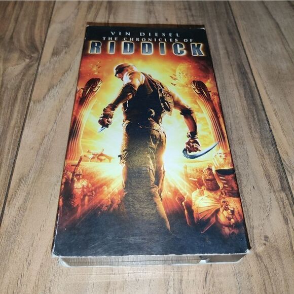 The Chronicles of Riddick VHS 2004 Vin Diesel. - Picture 1 of 4
